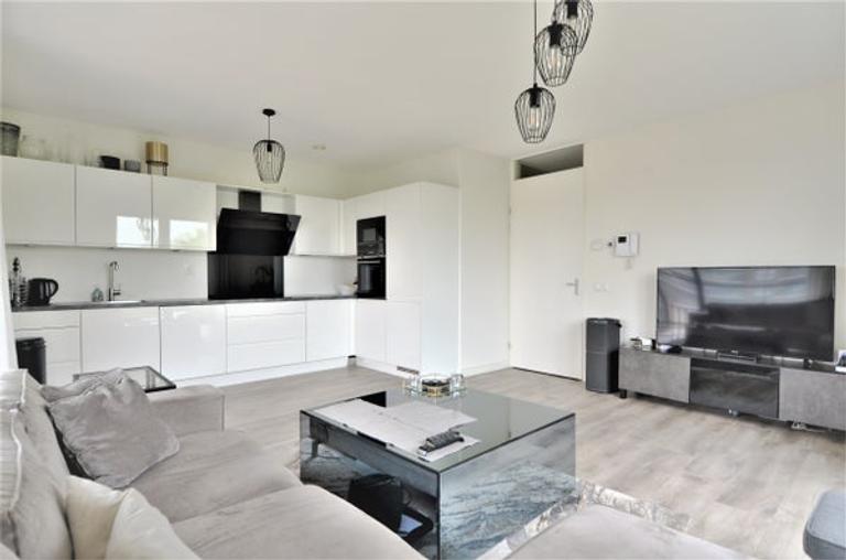 Corner apartment with balcony in Noord - Image 14