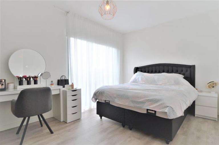 Corner apartment with balcony in Noord - Image 18