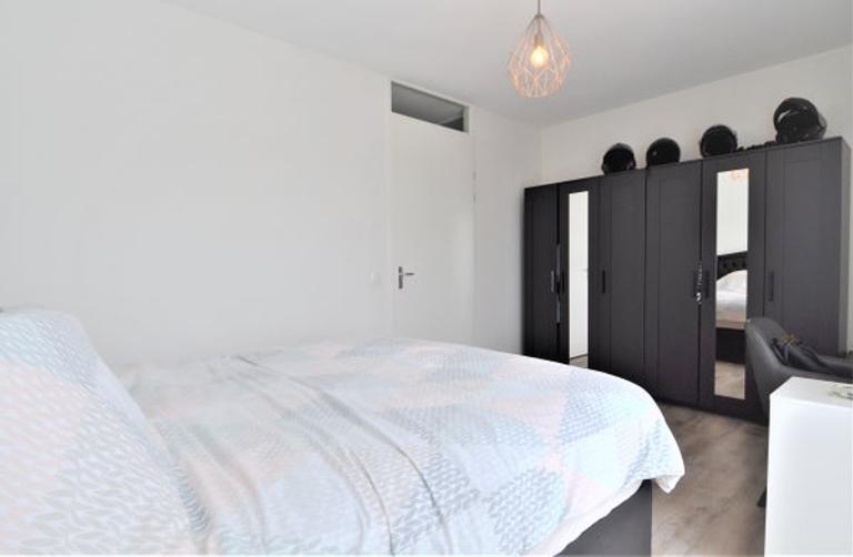 Corner apartment with balcony in Noord - Image 20