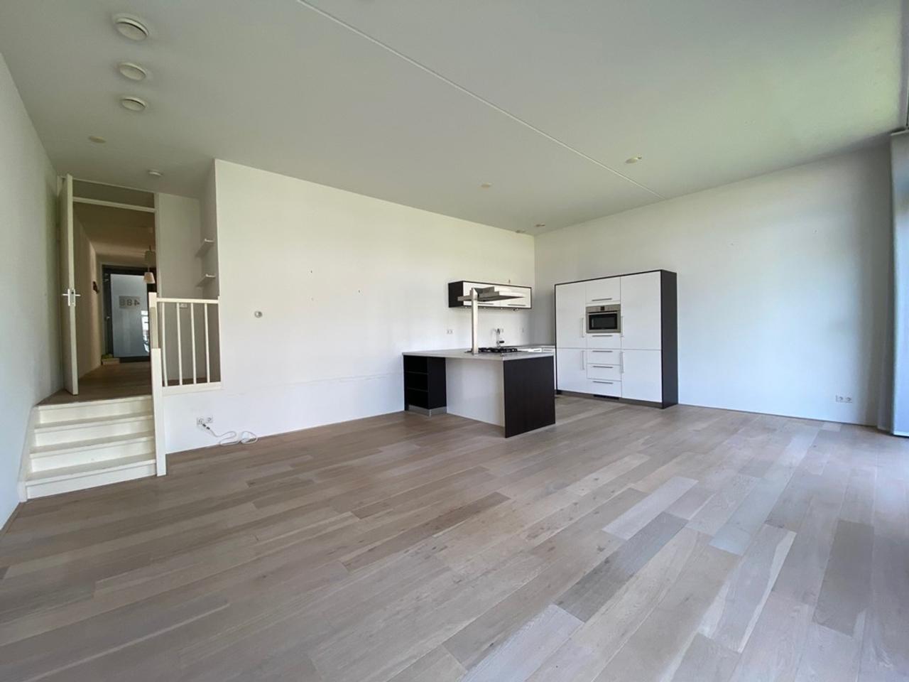 100 m² appartement met terras - Afbeelding 2