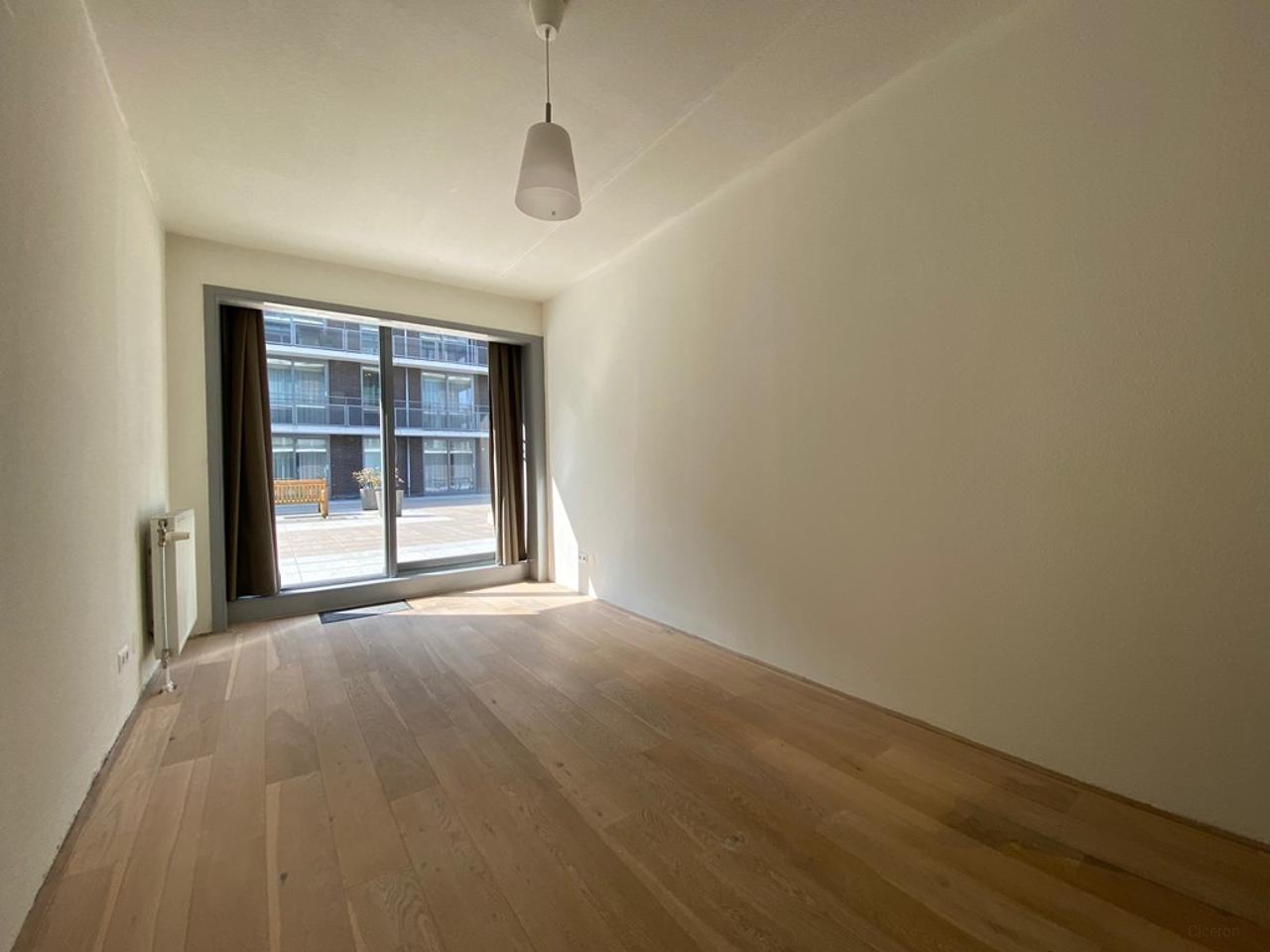 100 m² appartement met terras - Afbeelding 9