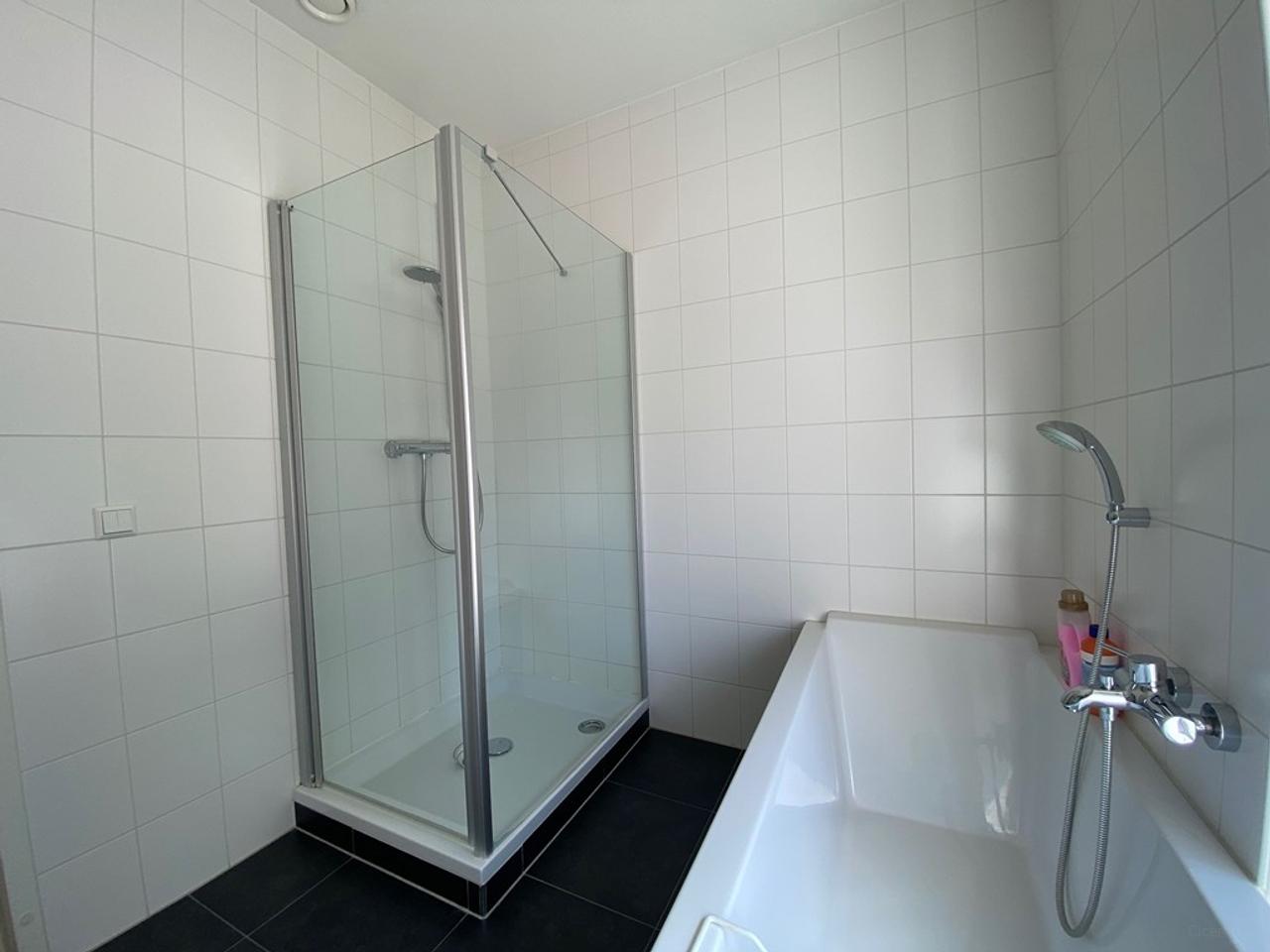 100 m² appartement met terras - Afbeelding 13