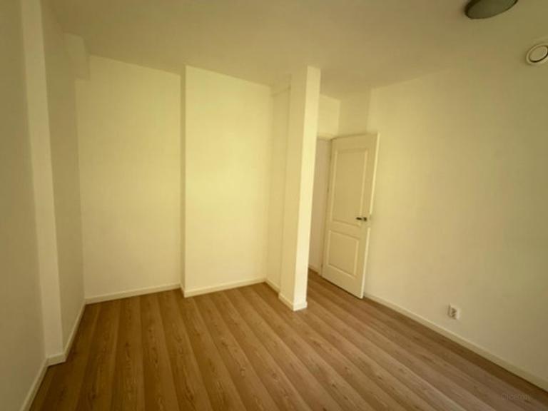 Apartment with Garden in Rivierenbuurt - Image 9