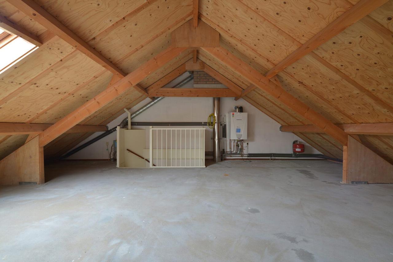 Semi-detached house with garage in Rosmalen - Image 11