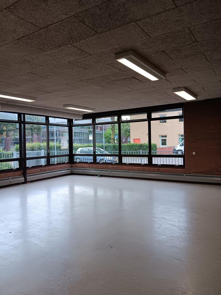 Anti-squat living space of 40 m² in Horst - Image 3