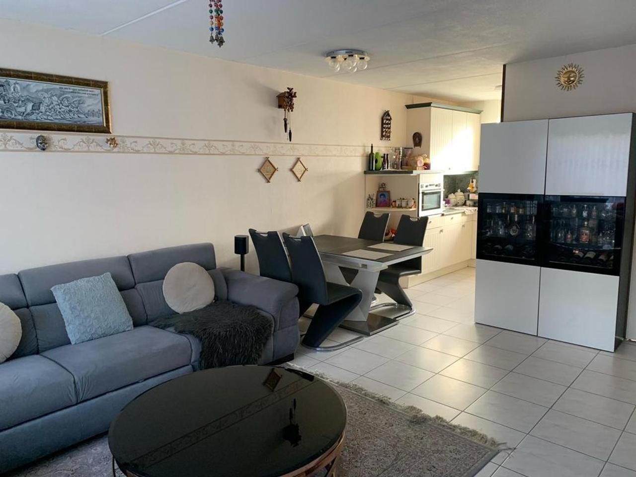 Corner house with garden and driveway in Leiderdorp - Image 8