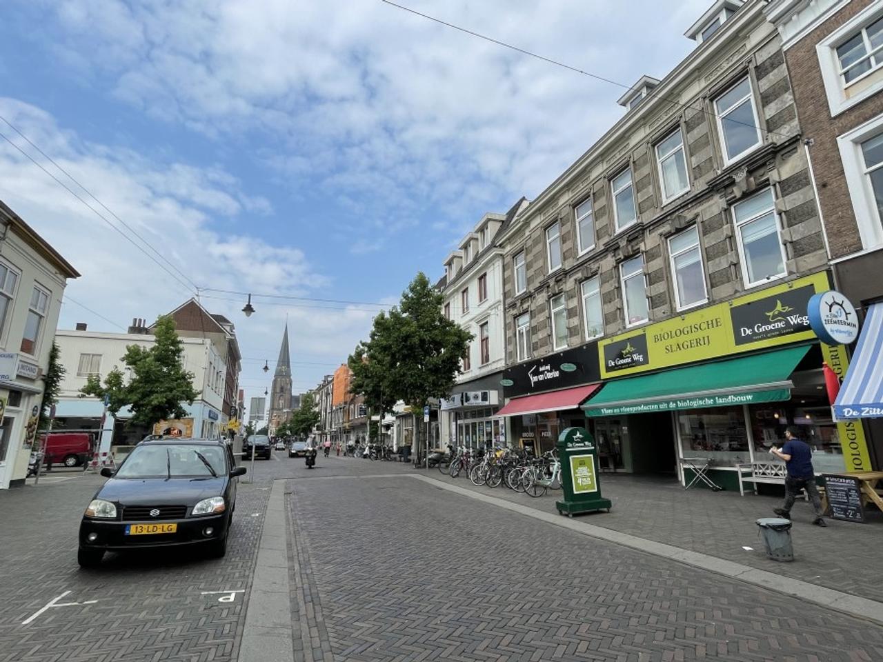 Bright 2-room apartment in Spijkerbuurt - Image 1