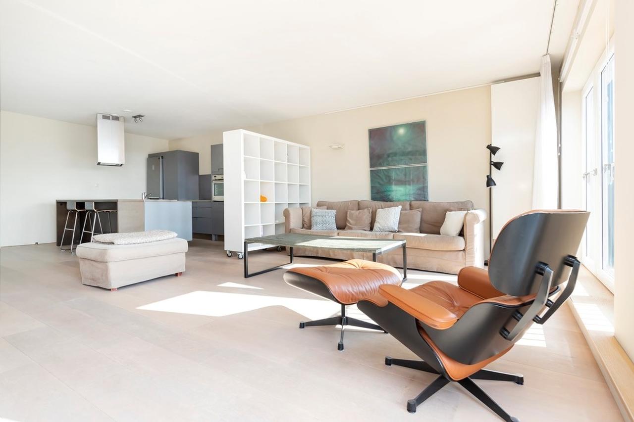 Penthouse with 70 sqm Rooftop Terrace - Image 3