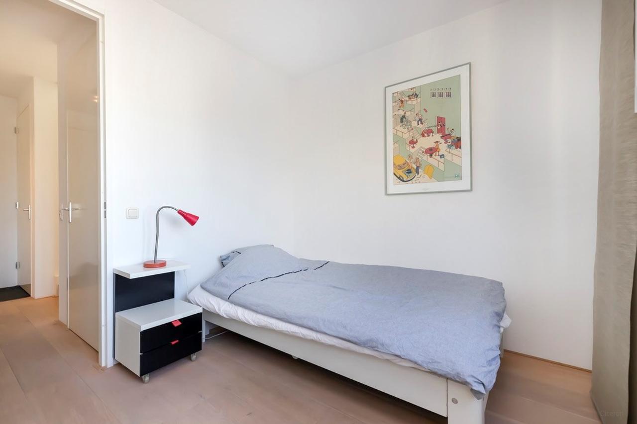Penthouse with 70 sqm Rooftop Terrace - Image 26