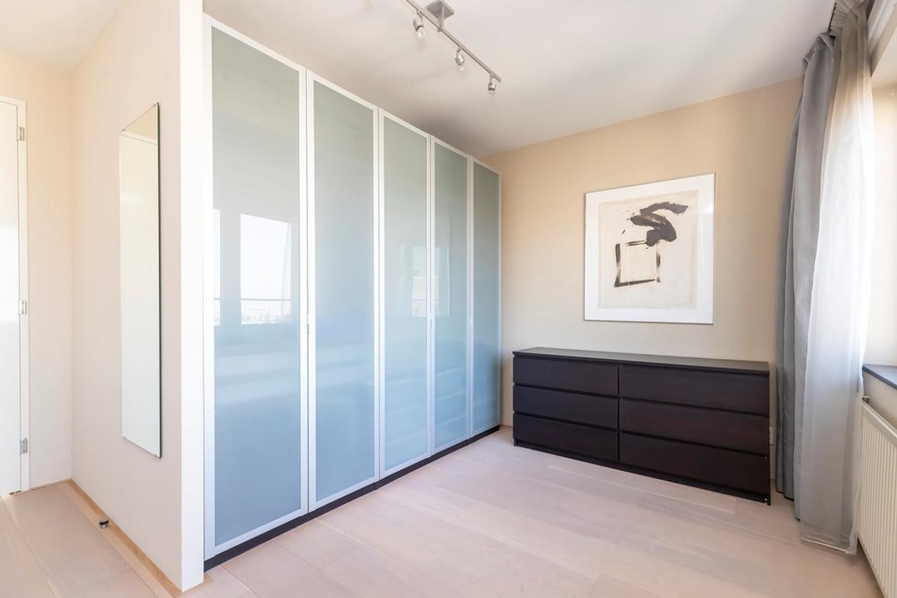 Penthouse with 70 sqm Rooftop Terrace - Image 42