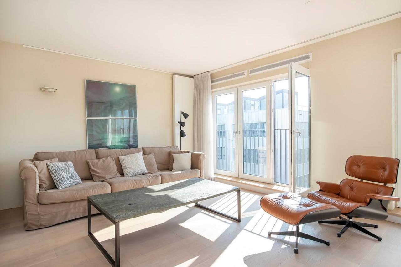 Penthouse with 70 sqm Rooftop Terrace - Image 43