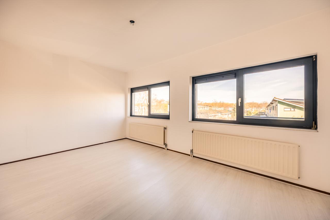 3-kamer appartement met balkon - Afbeelding 4