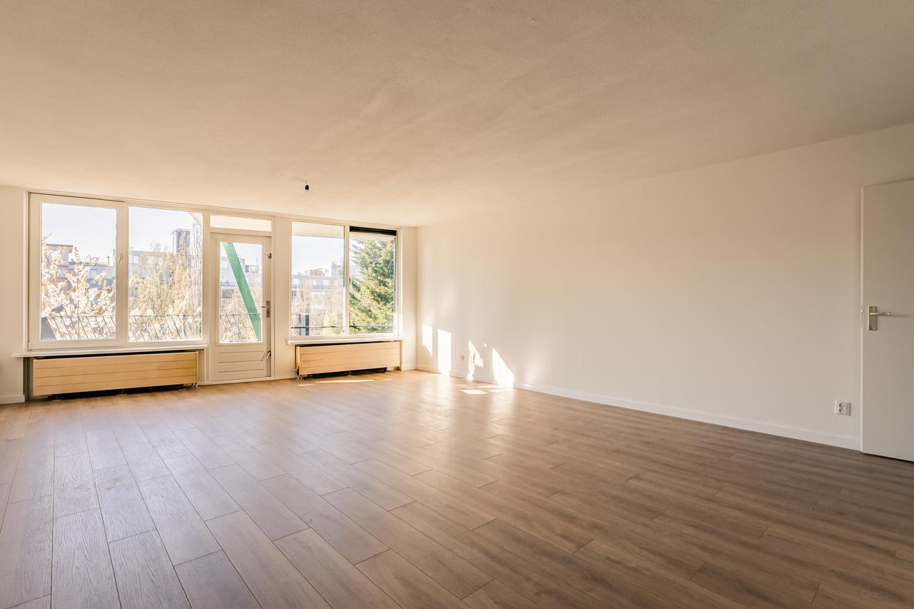 Licht 3-kamerappartement met balkon - Afbeelding 3