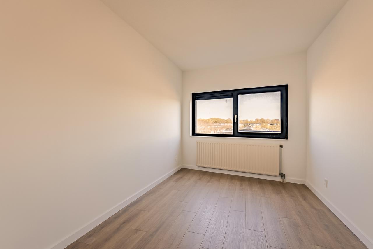 Licht 3-kamerappartement met balkon - Afbeelding 9