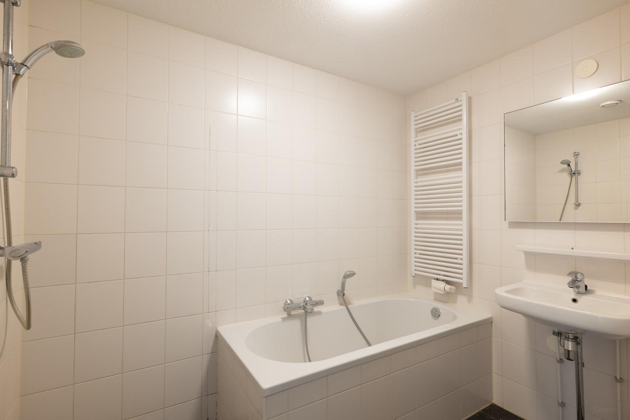 Licht 3-kamerappartement met balkon - Afbeelding 9