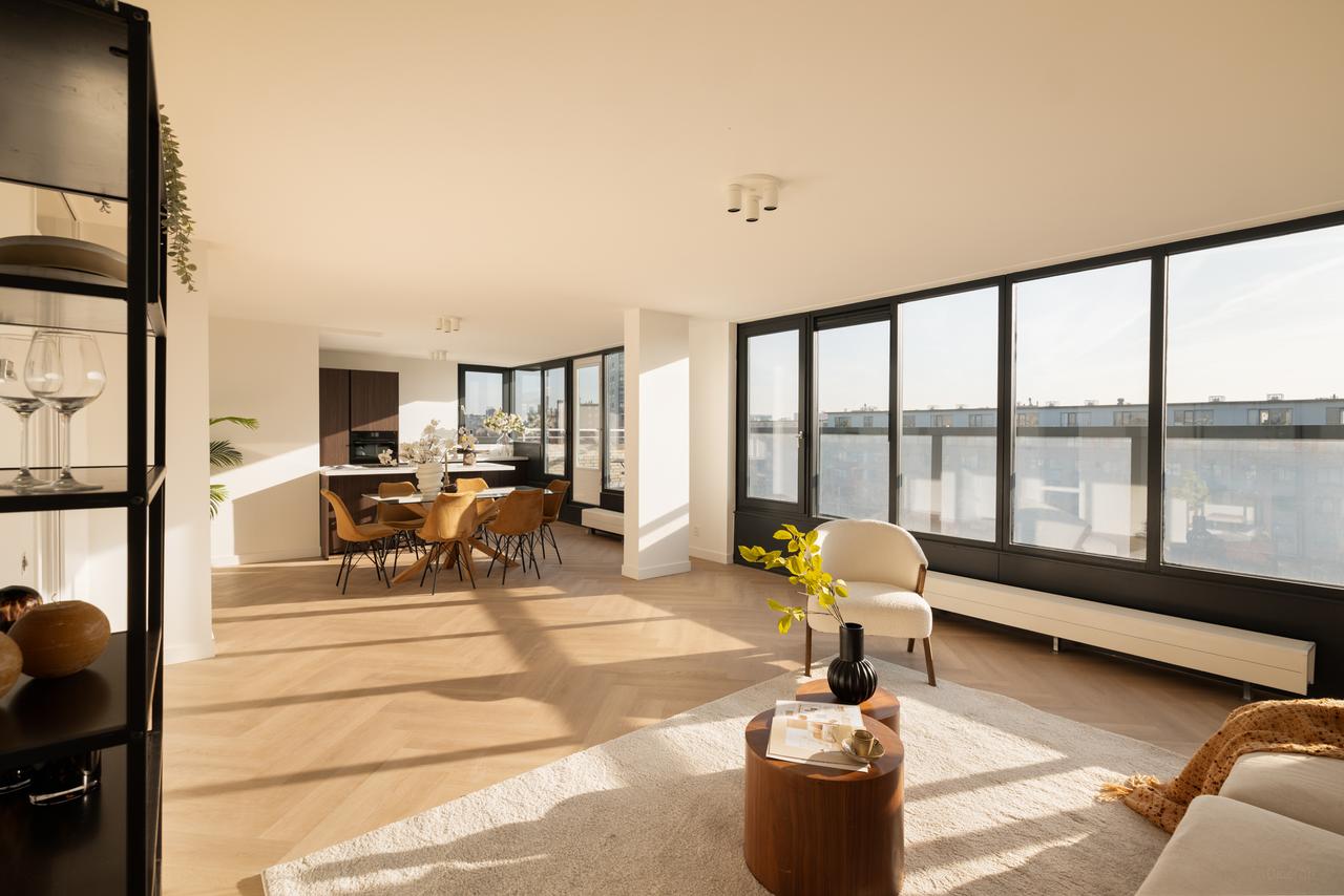 105 m2 appartement met balkon in Nieuw-Sloten - Afbeelding 1