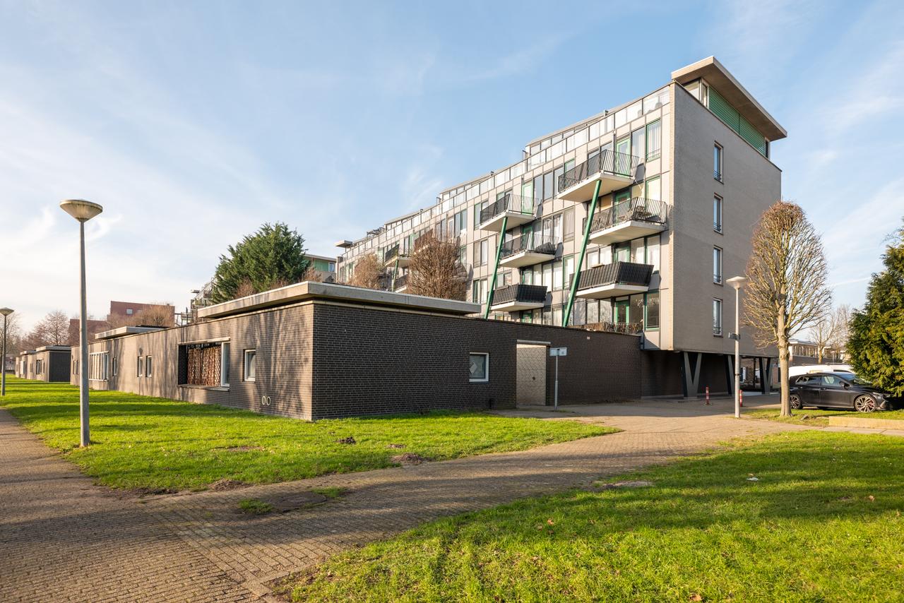 105 m2 appartement met balkon in Nieuw-Sloten - Afbeelding 11