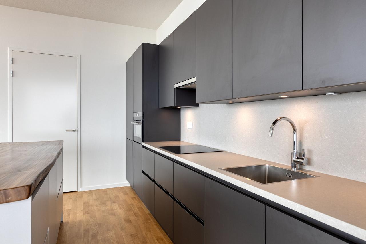 150 m² op de 28e met balkon - Afbeelding 4