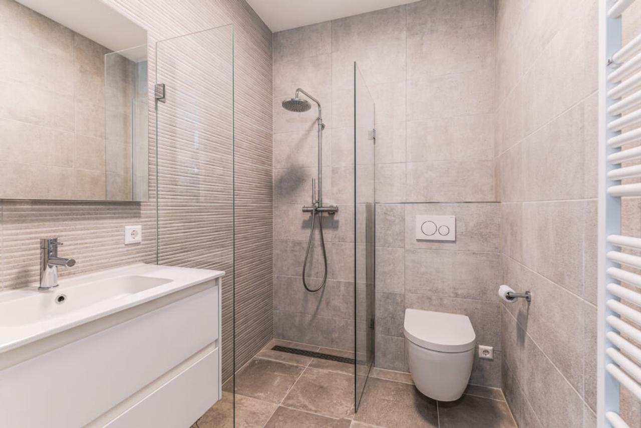 2-bedroom apartment with terrace - Image 16