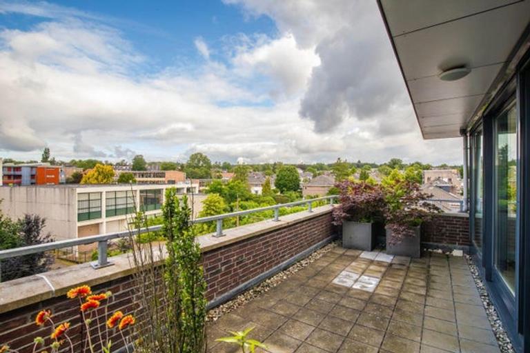 Penthouse met groot terras in Arnhem - Afbeelding 1
