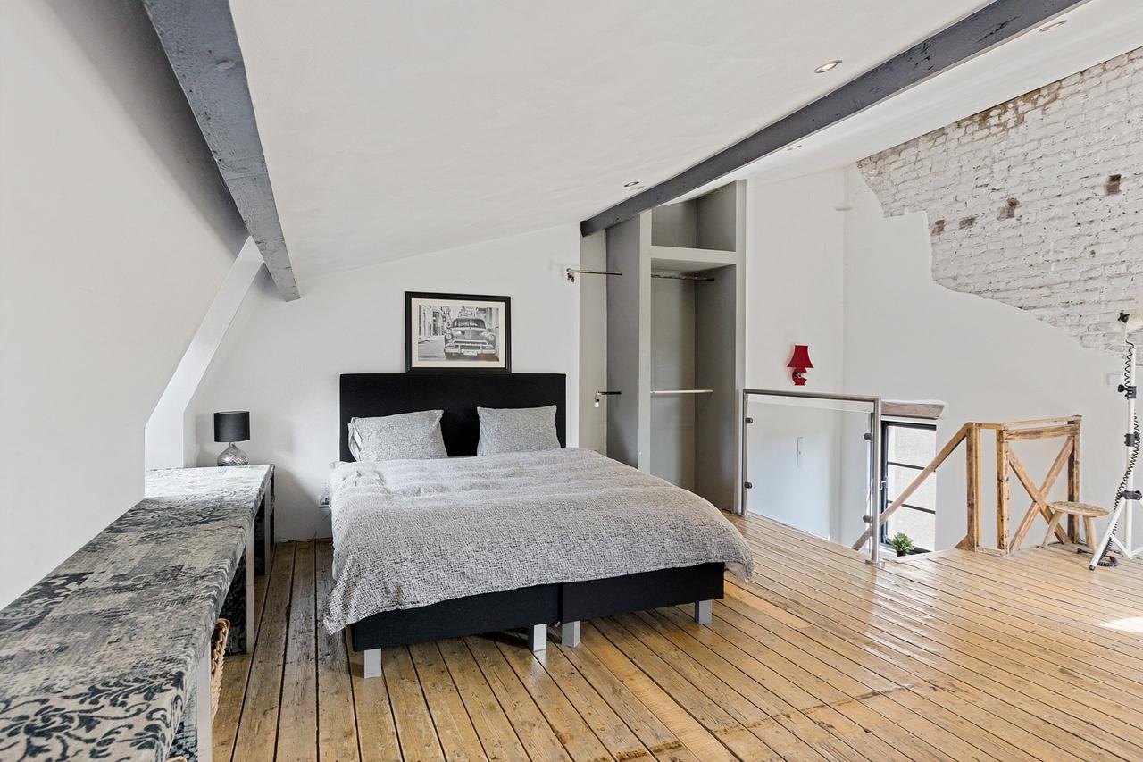 Furnished apartment in the city center - Image 10