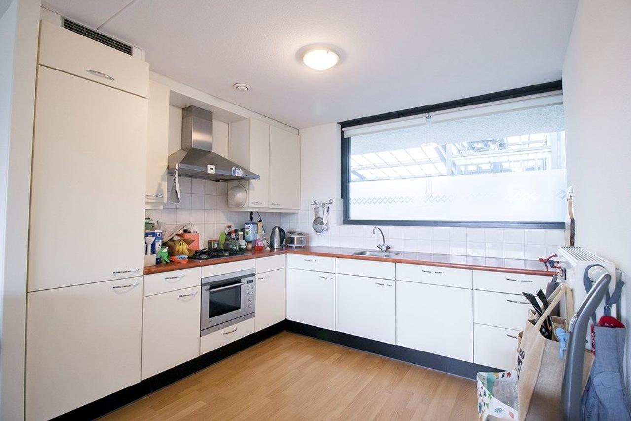 Bovenste etage met terras aan het park - Afbeelding 5