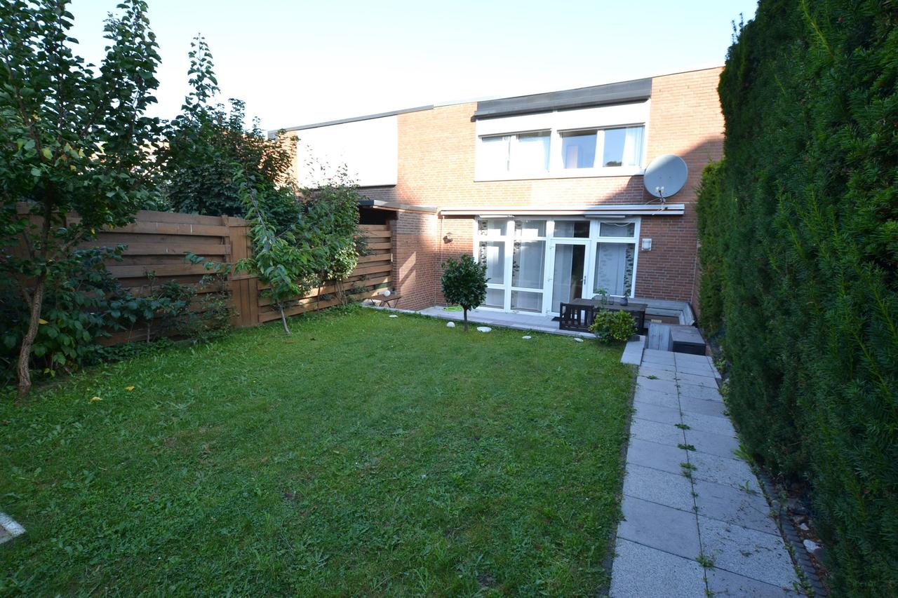 Eengezinswoning met 4 slaapkamers en tuin - Afbeelding 3