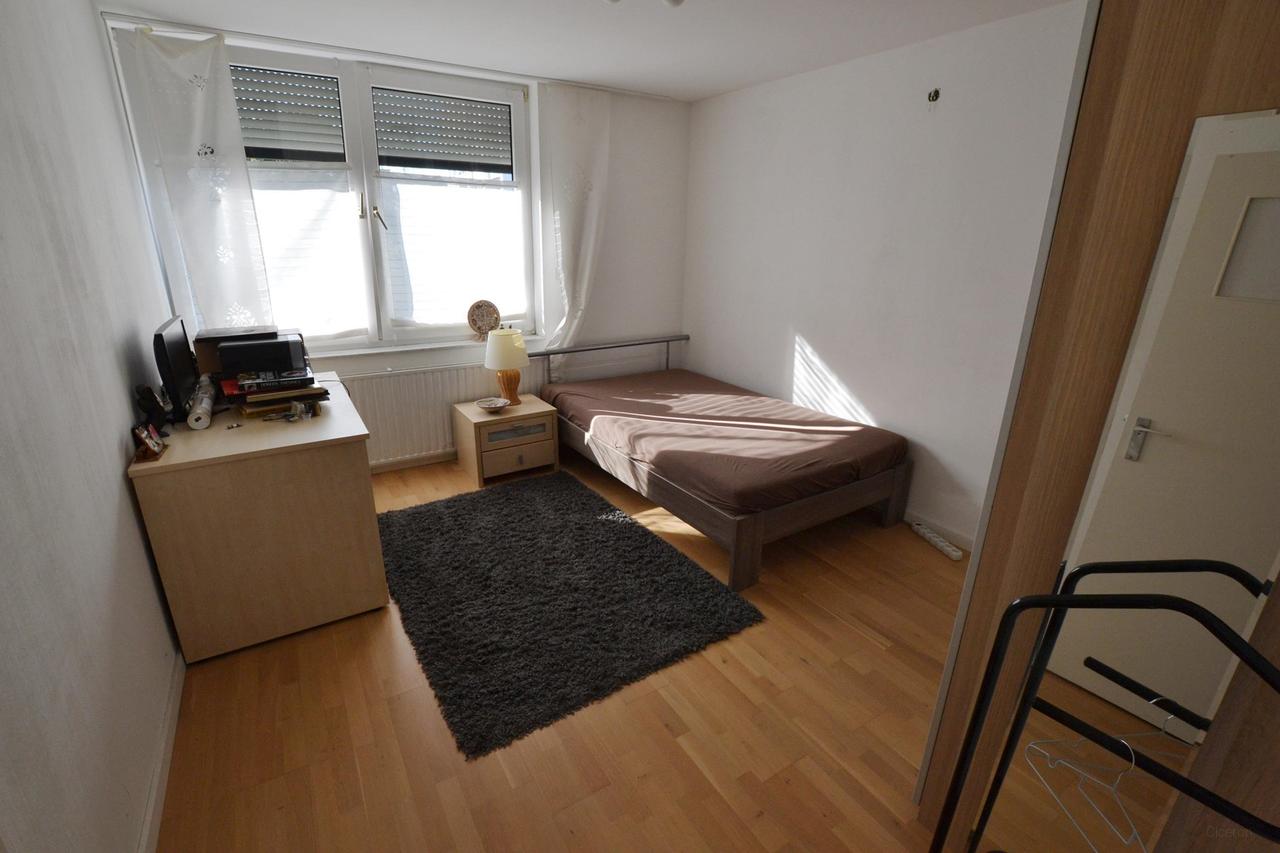 Eengezinswoning met 4 slaapkamers en tuin - Afbeelding 17