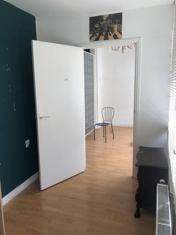 1-bedroom apartment in Zeeheldenkwartier - Image 15