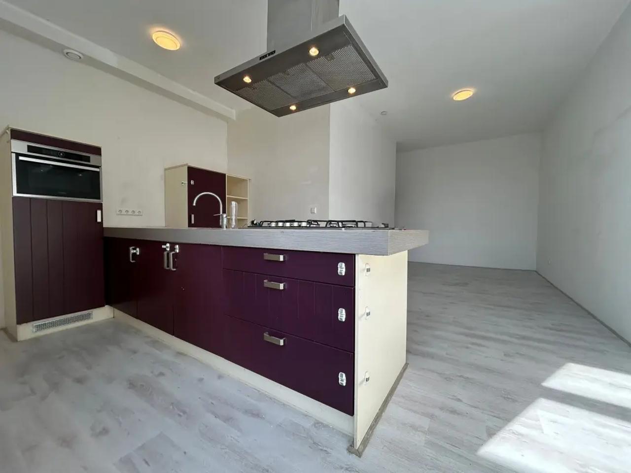 Studentenkamer van 21 m2 met balkon - Afbeelding 1