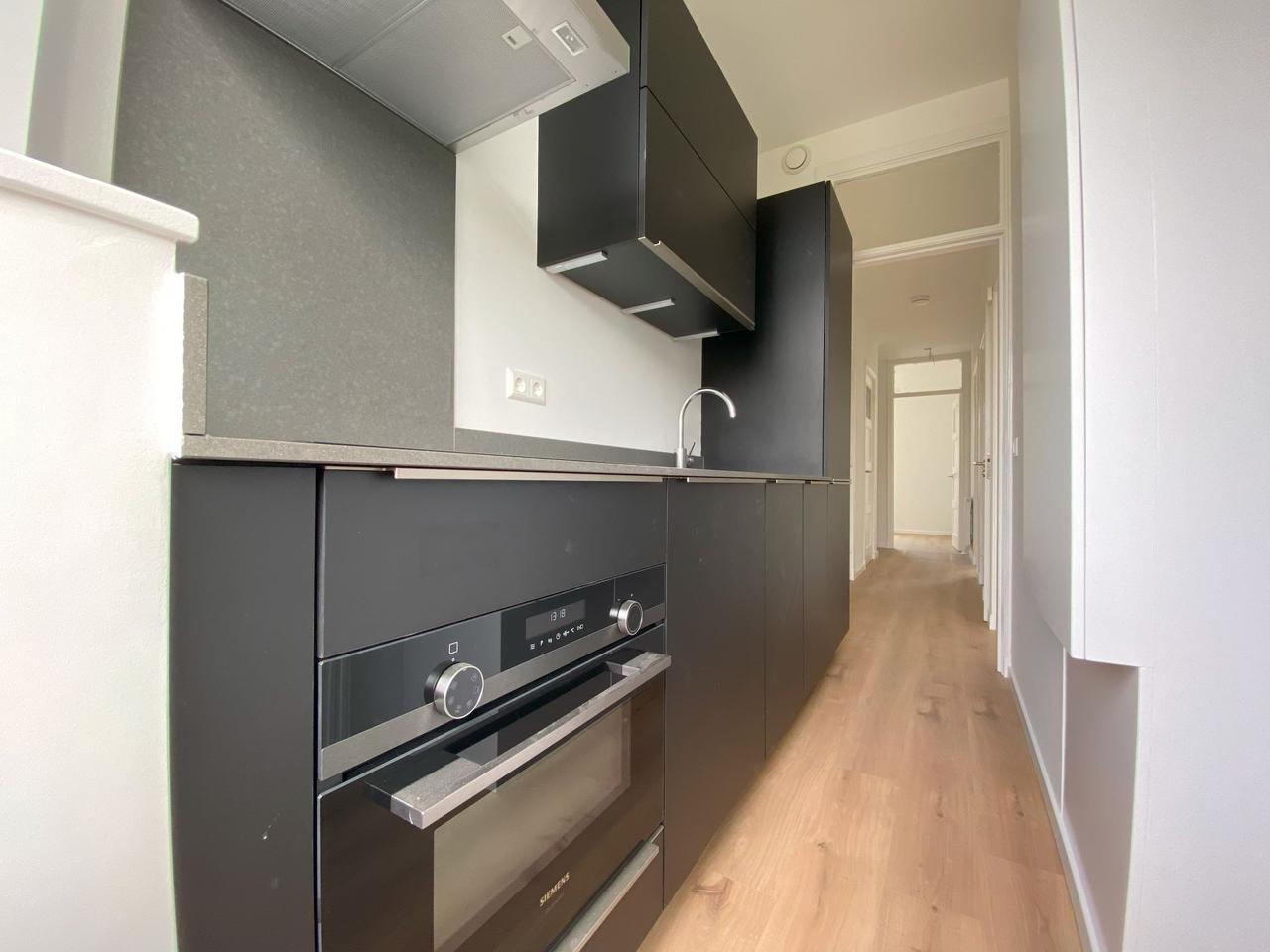 Volledig gerenoveerd 4-kamerappartement - Afbeelding 6