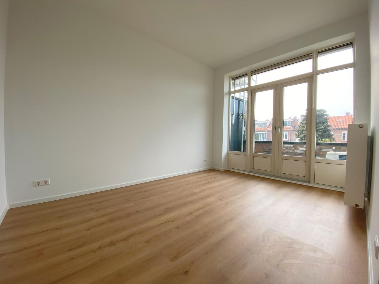 Volledig gerenoveerd 4-kamerappartement - Afbeelding 9