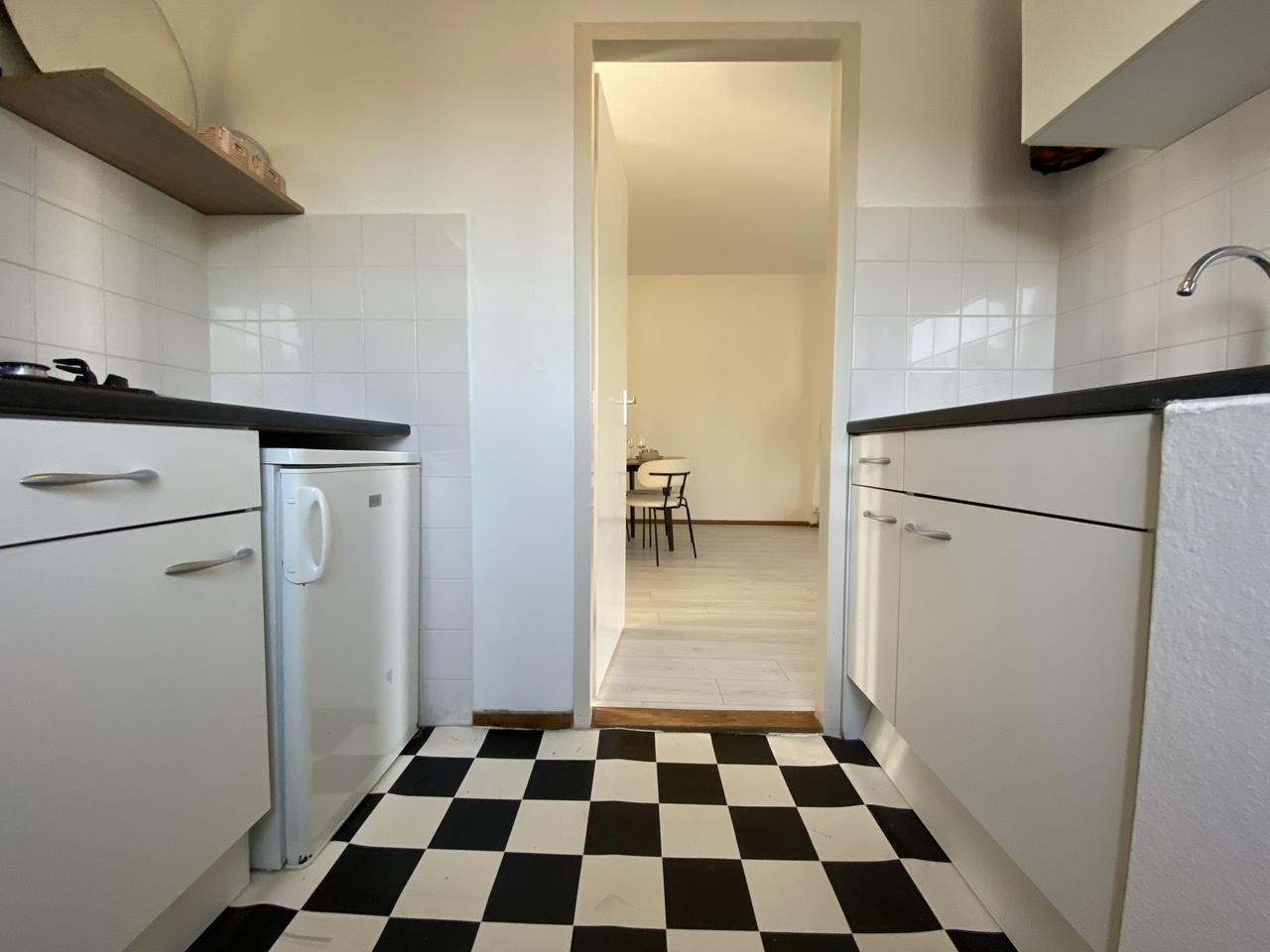 Furnished 2-room apartment with roof terrace - Image 11