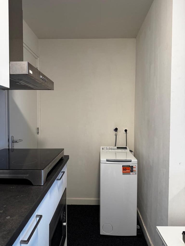 Studio met eigen keuken in Oud-Assendorp - Afbeelding 3