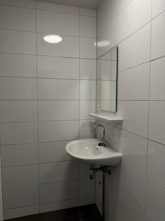 Studio met eigen keuken in Oud-Assendorp - Afbeelding 7