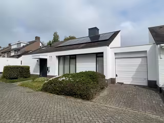 Hoekwoning met tuin en garage