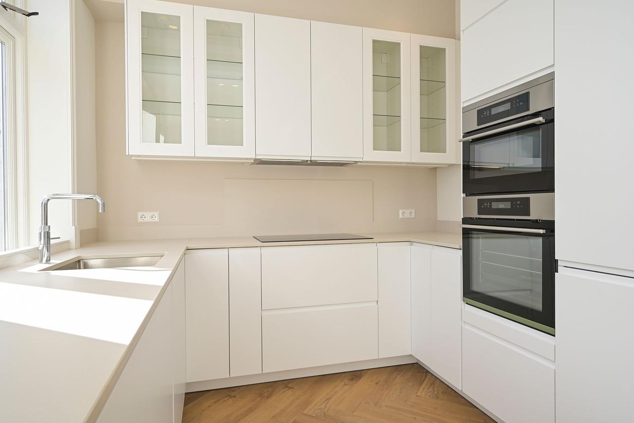 Apartment on Riouwstraat - Image 7