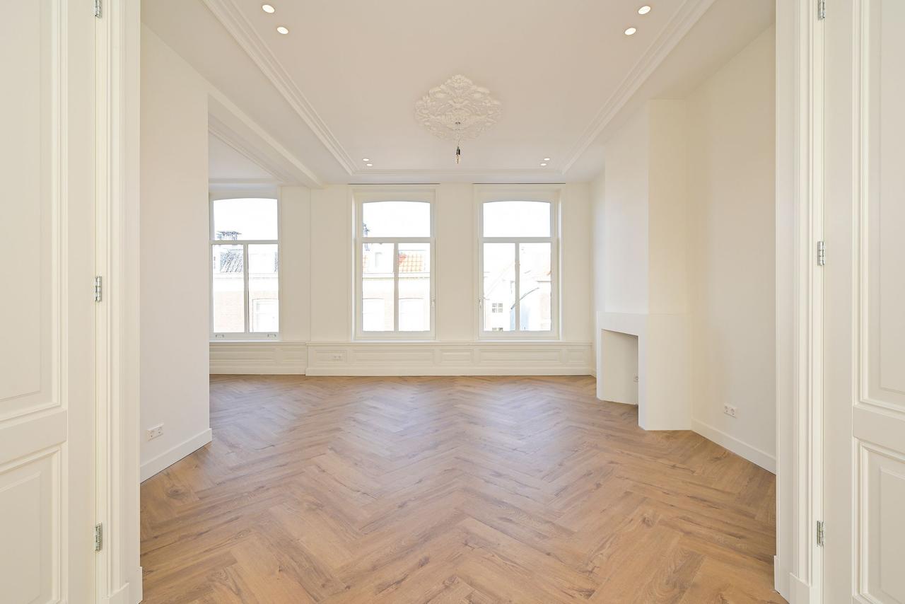 Apartment on Riouwstraat - Image 13
