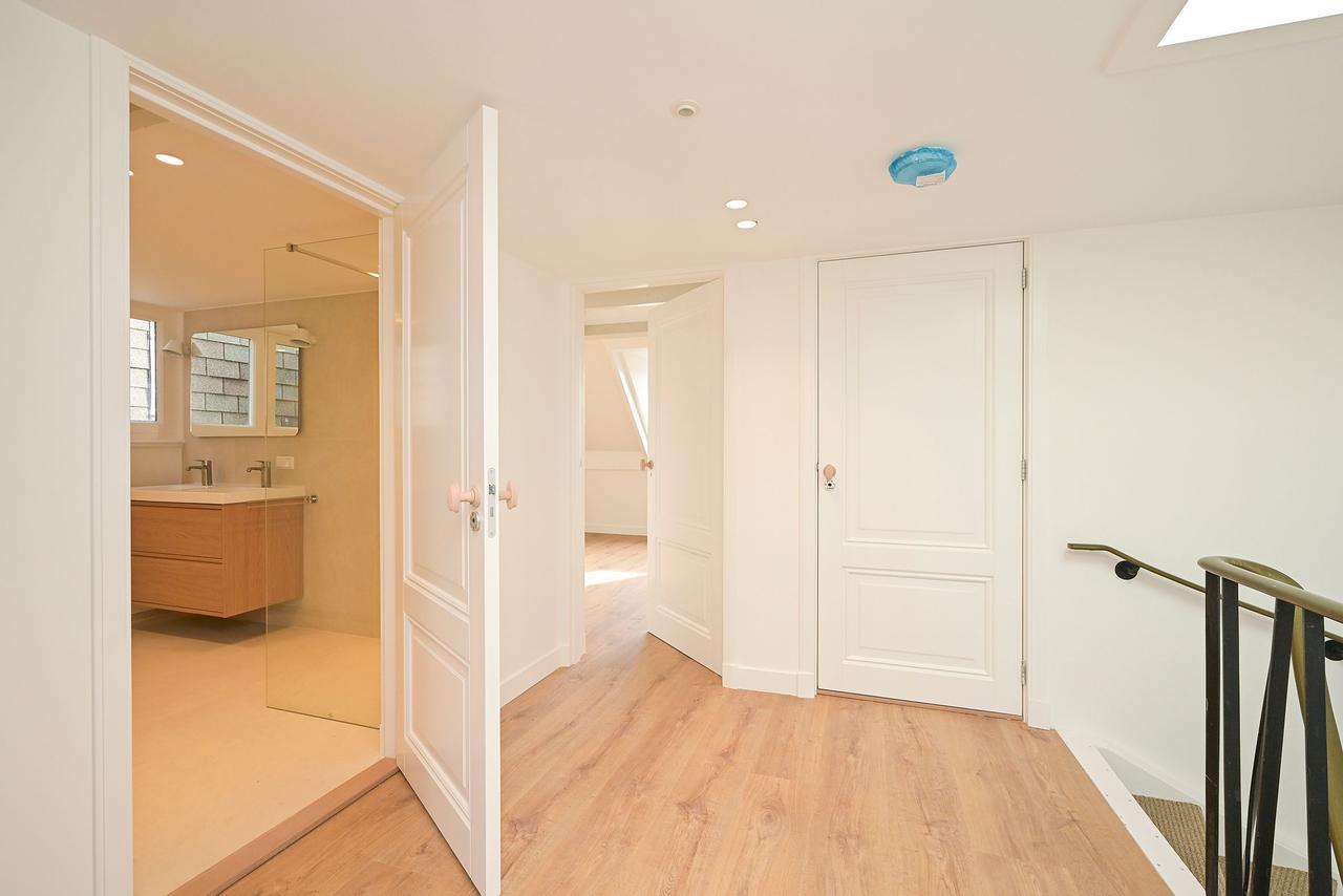 Apartment on Riouwstraat - Image 16