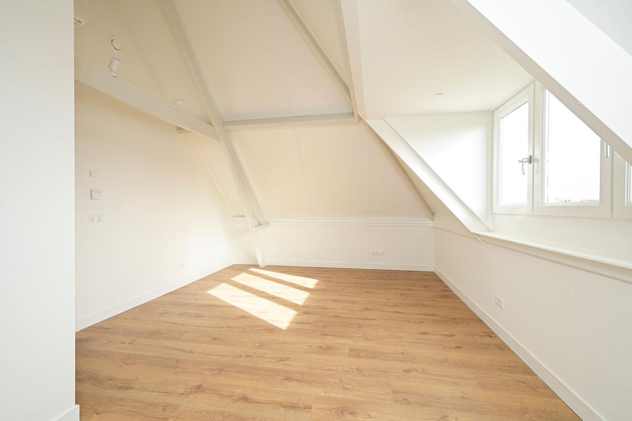 Apartment on Riouwstraat - Image 18