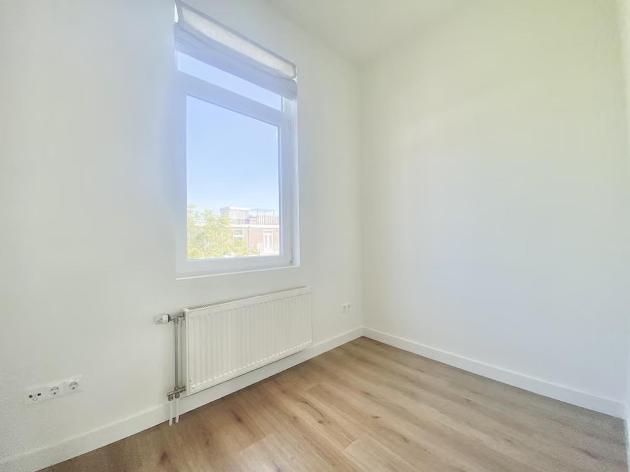 Licht 3-kamerappartement aan de Schinkelkade - Afbeelding 10