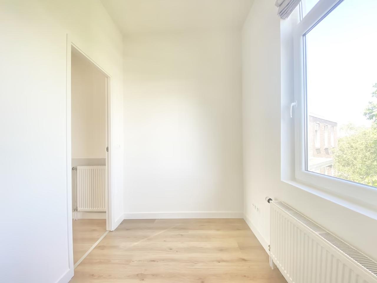 Licht 3-kamerappartement aan de Schinkelkade - Afbeelding 11