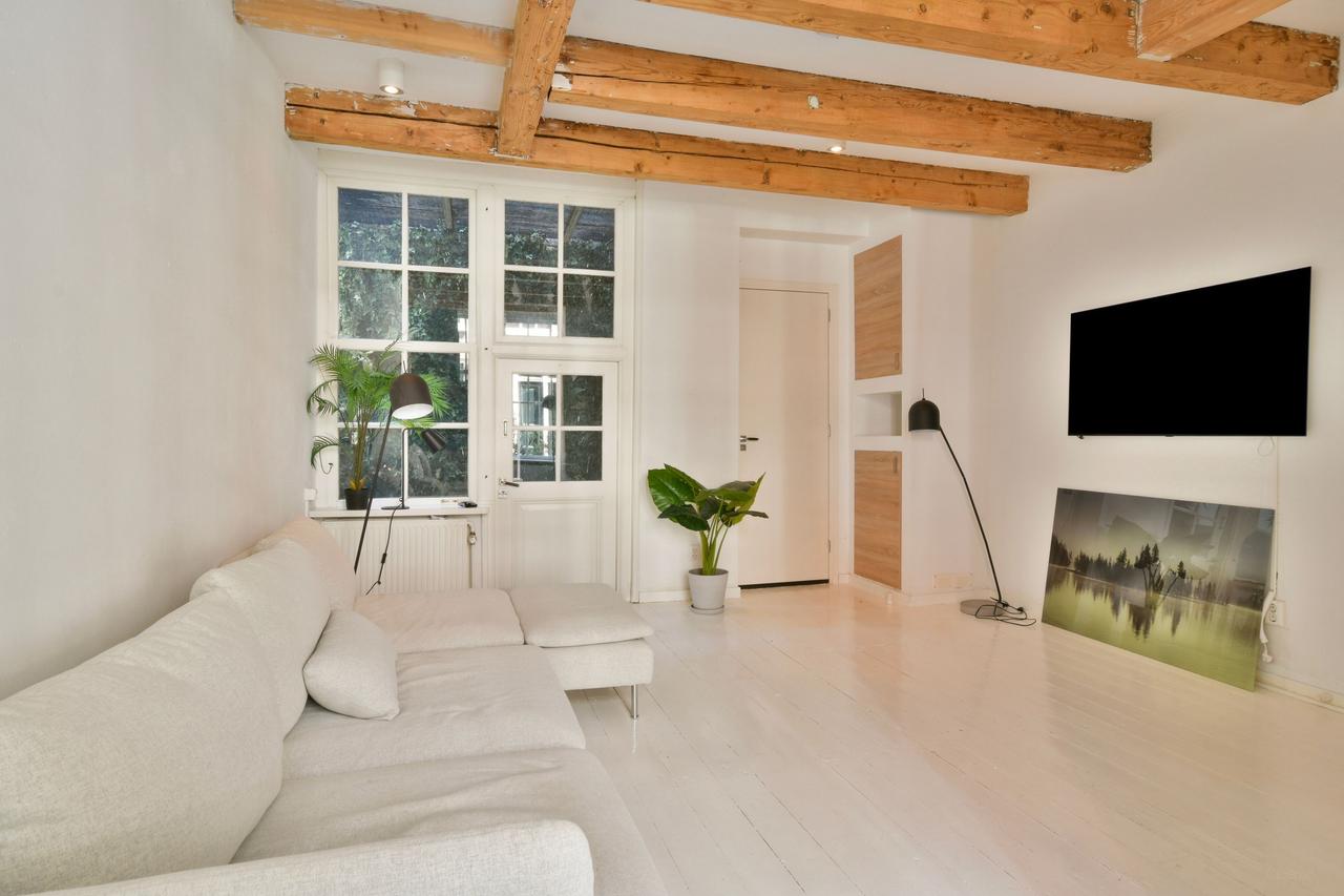 Immediately Available Apartment in Amsterdam - Image 3