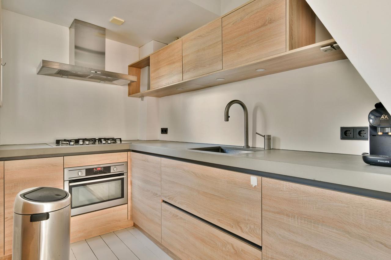 Immediately Available Apartment in Amsterdam - Image 13