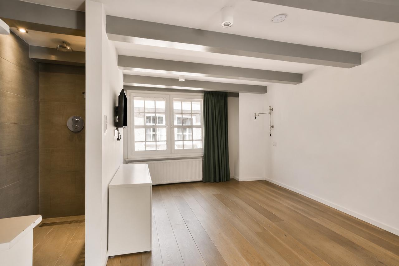 Immediately Available Apartment in Amsterdam - Image 15