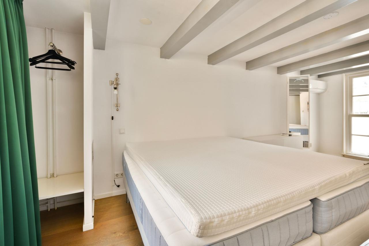 Immediately Available Apartment in Amsterdam - Image 17