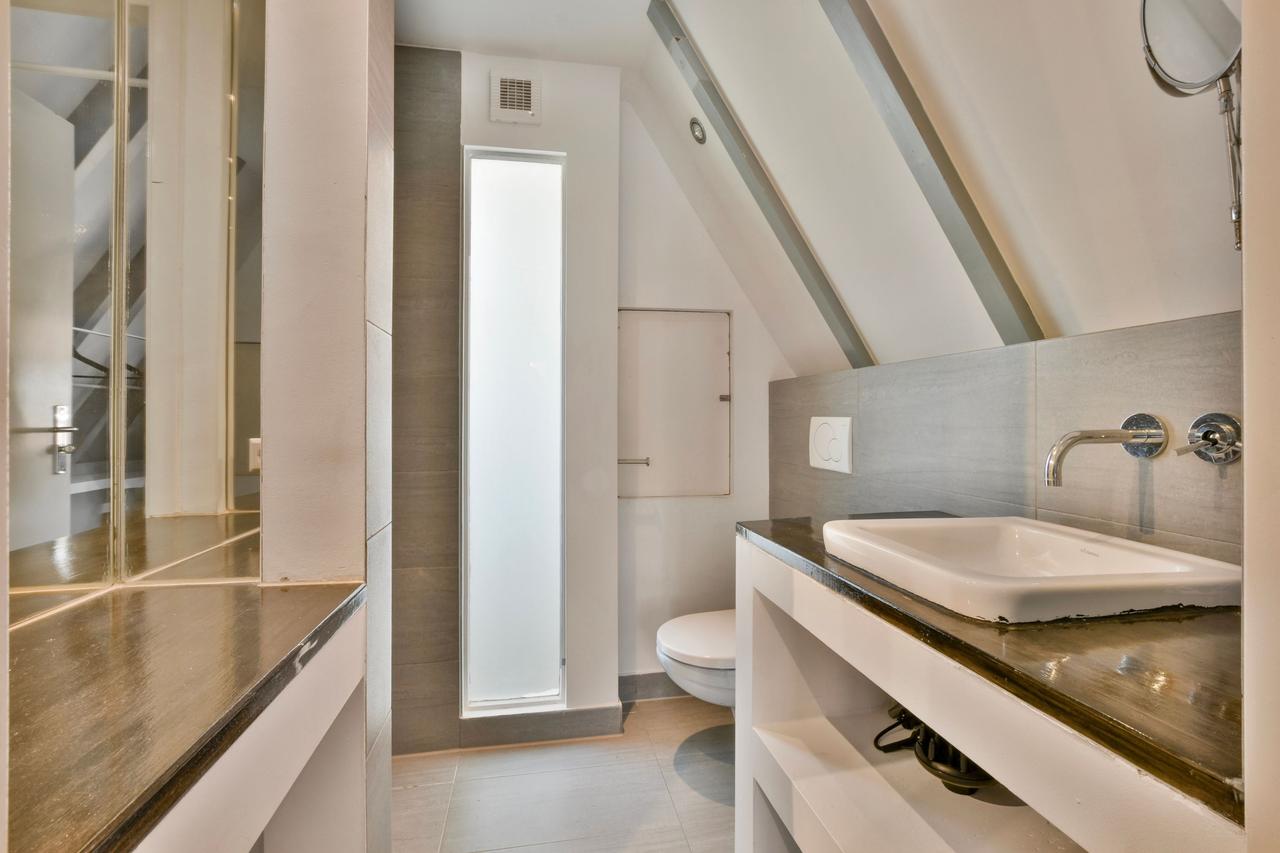 Immediately Available Apartment in Amsterdam - Image 22