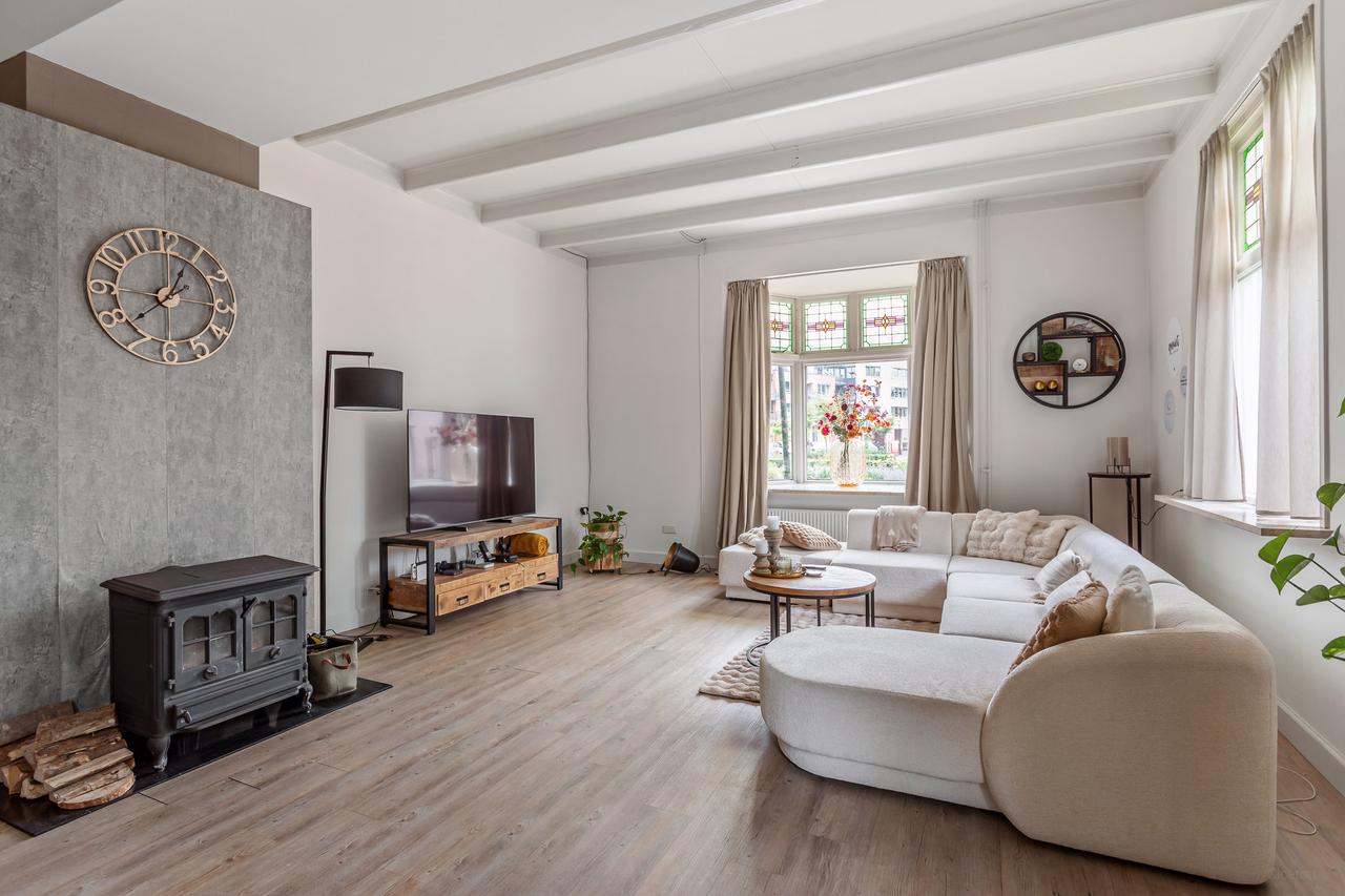 Spacious family home with garden in Geesteren - Image 7