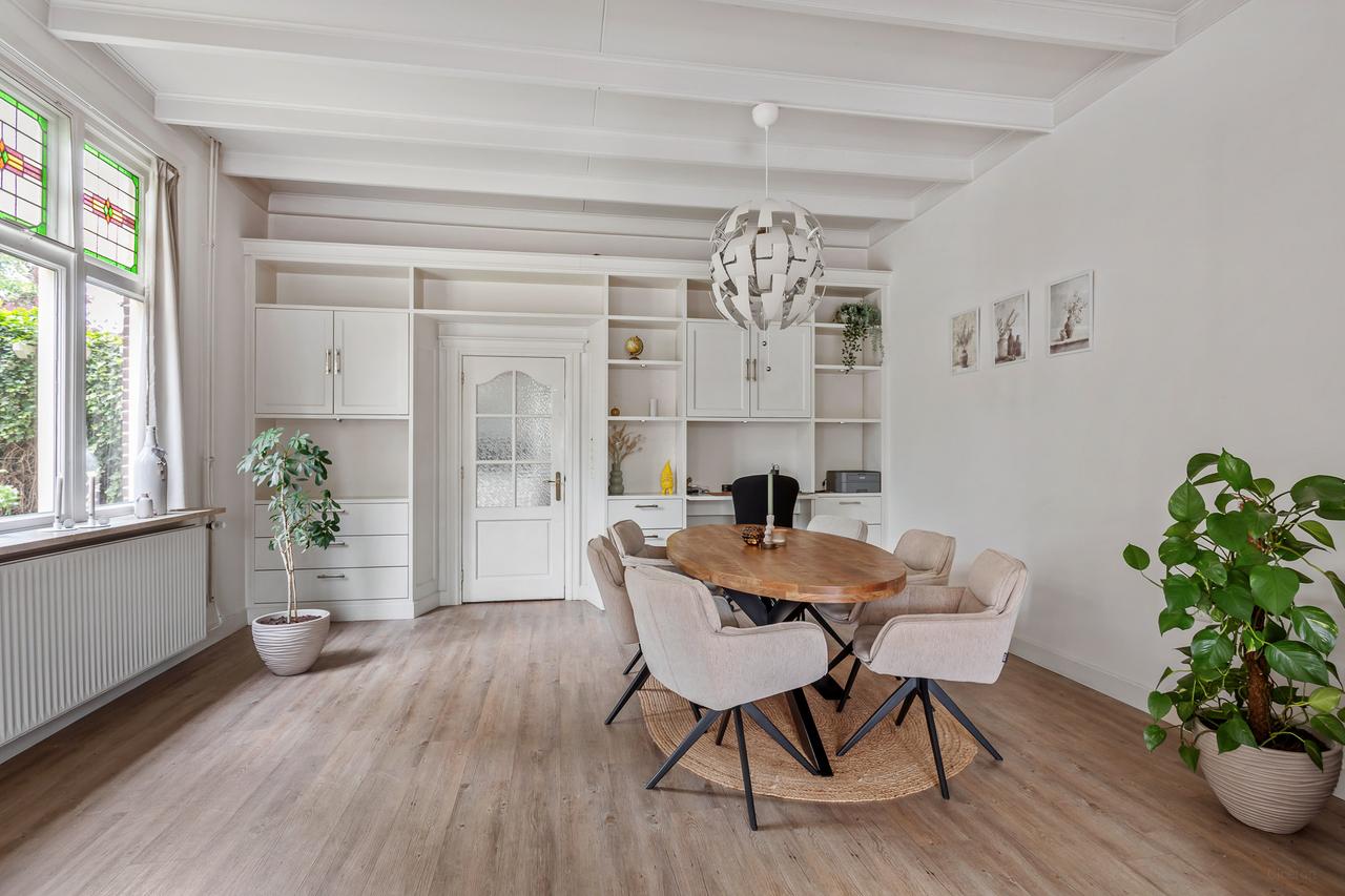 Spacious family home with garden in Geesteren - Image 9