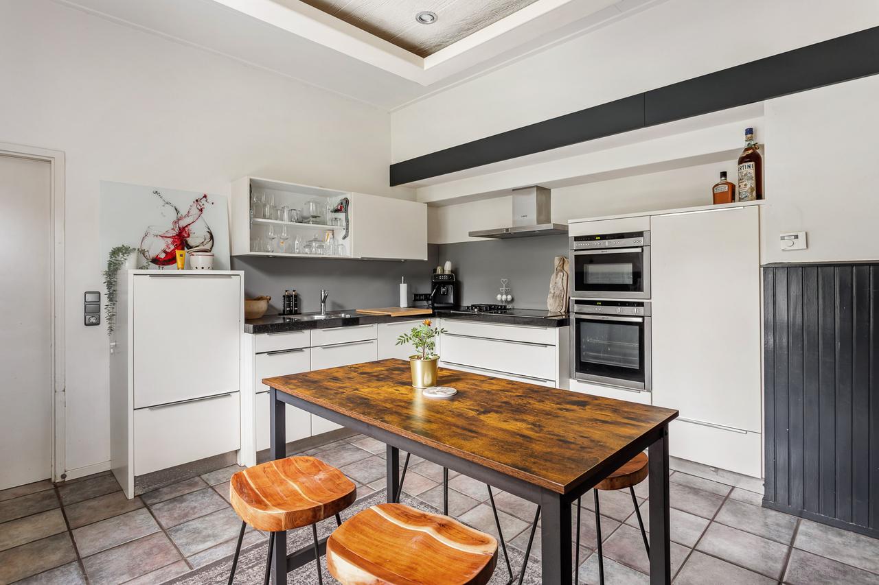Spacious family home with garden in Geesteren - Image 11